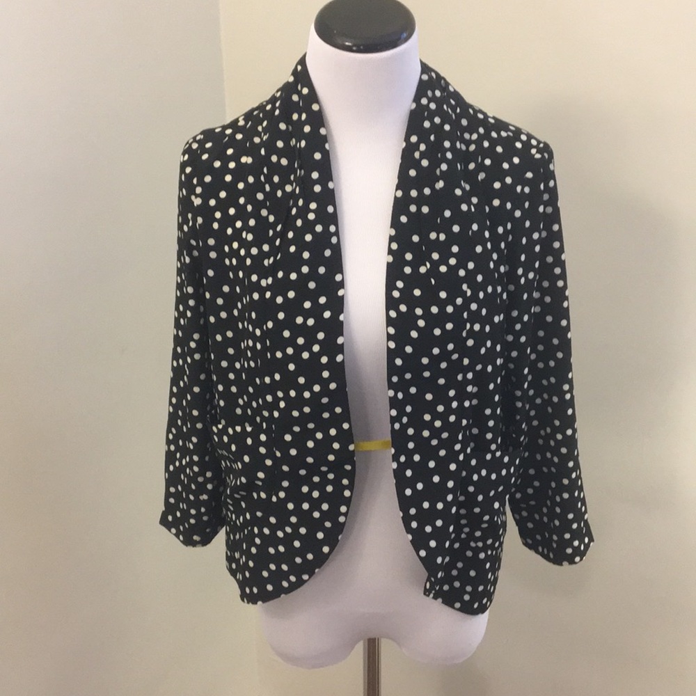 Black and white blazer by Free Hug